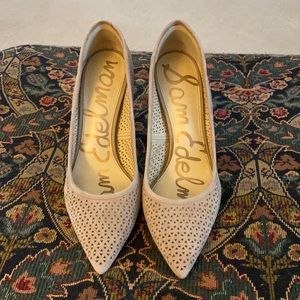 Sam Edelman suede pump